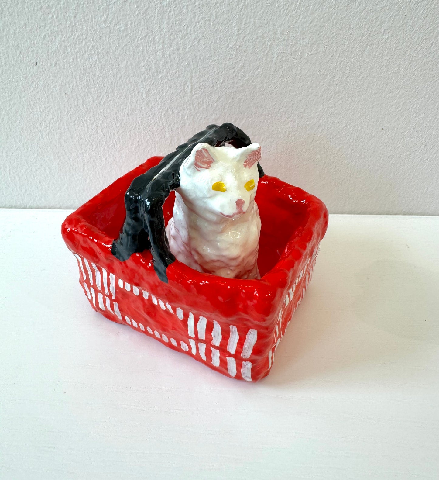 Auður Lóa Guðnadóttir - Kisa í innkaupakörfu / Cat in a shopping basket